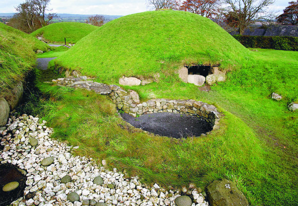 Knowth Satellite Mounds